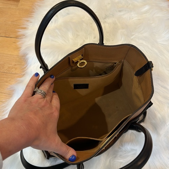 Louis Vuitton On My Side MM Tote Crossbody - Picture 11 of 16